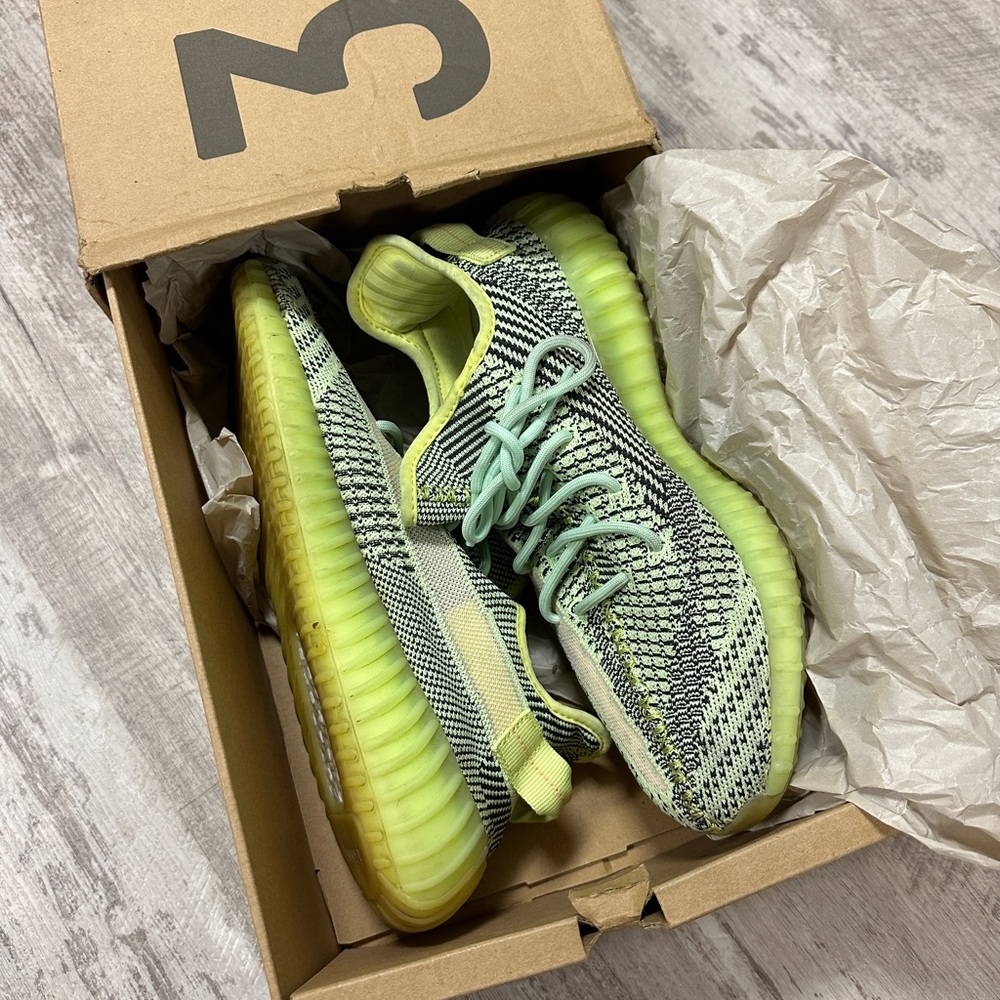 Yeezy 350 “YeezReel” size 11M
